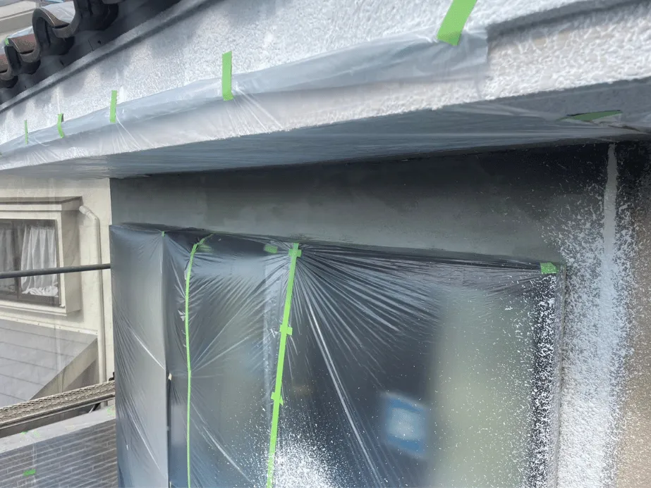 【施工レポート】吹付塗装で美しい仕上がりに|ローラーとの使い分け 5 上塗り完了後の外壁|吹付特有の立体感ある美しい質感が蘇った仕上がり